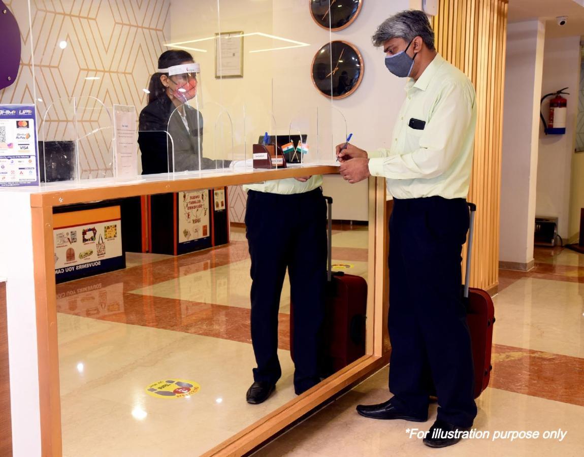 Hotel O K R Resdiancy Near Botanic Garden Of Indian Republic Ноида Екстериор снимка