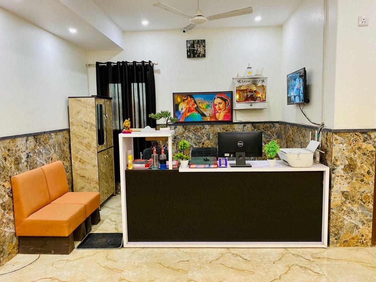 Hotel O K R Resdiancy Near Botanic Garden Of Indian Republic Ноида Екстериор снимка
